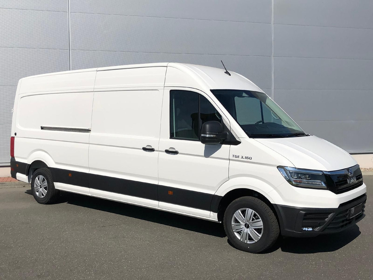 MAN TGE 3.160 Kasten L4H3 LED HECK AUTOM AHK TEMP - Car: picture 2 MAN TGE 3.160 Kasten L4H3 LED HECK AUTOM AHK TEMP - Car: picture 2