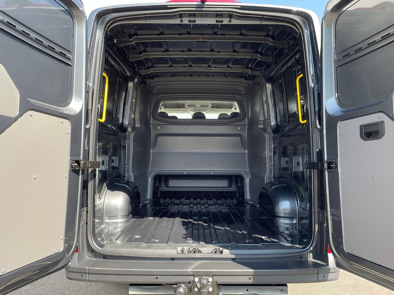 Passenger van MAN TGE 3.180 L3H2 MIXTO AUTOM. LED NAVI TEMP AHK: picture 31