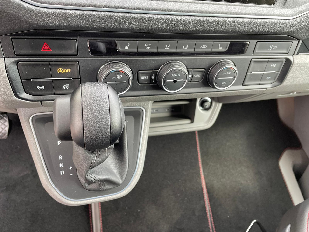 Combi van MAN TGE 3.180 L3H3 MIXTO Individual Lion S ACC LED: picture 18 Combi van MAN TGE 3.180 L3H3 MIXTO Individual Lion S ACC LED: picture 18