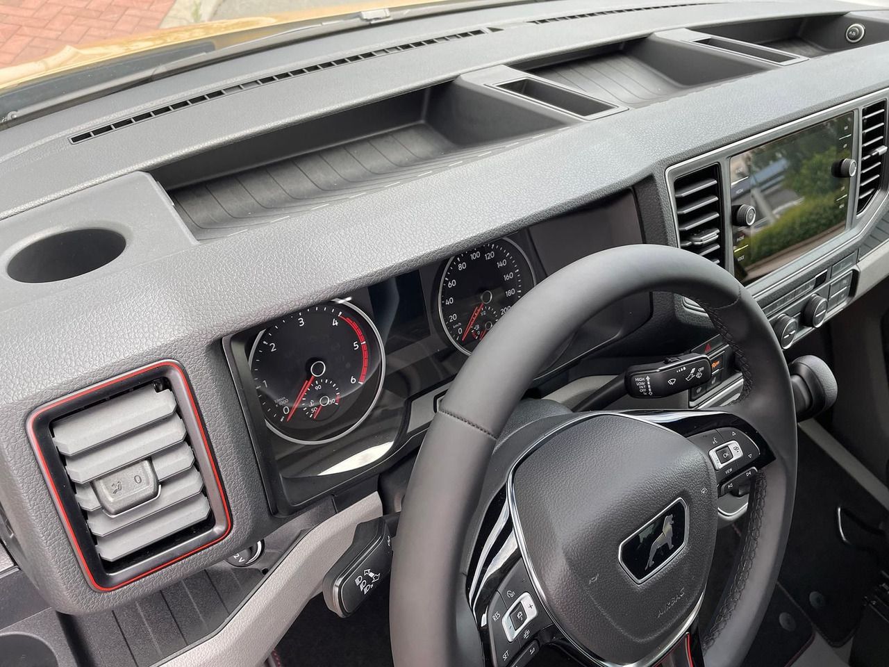 Combi van MAN TGE 3.180 L3H3 MIXTO Individual Lion S ACC LED: picture 19 Combi van MAN TGE 3.180 L3H3 MIXTO Individual Lion S ACC LED: picture 19