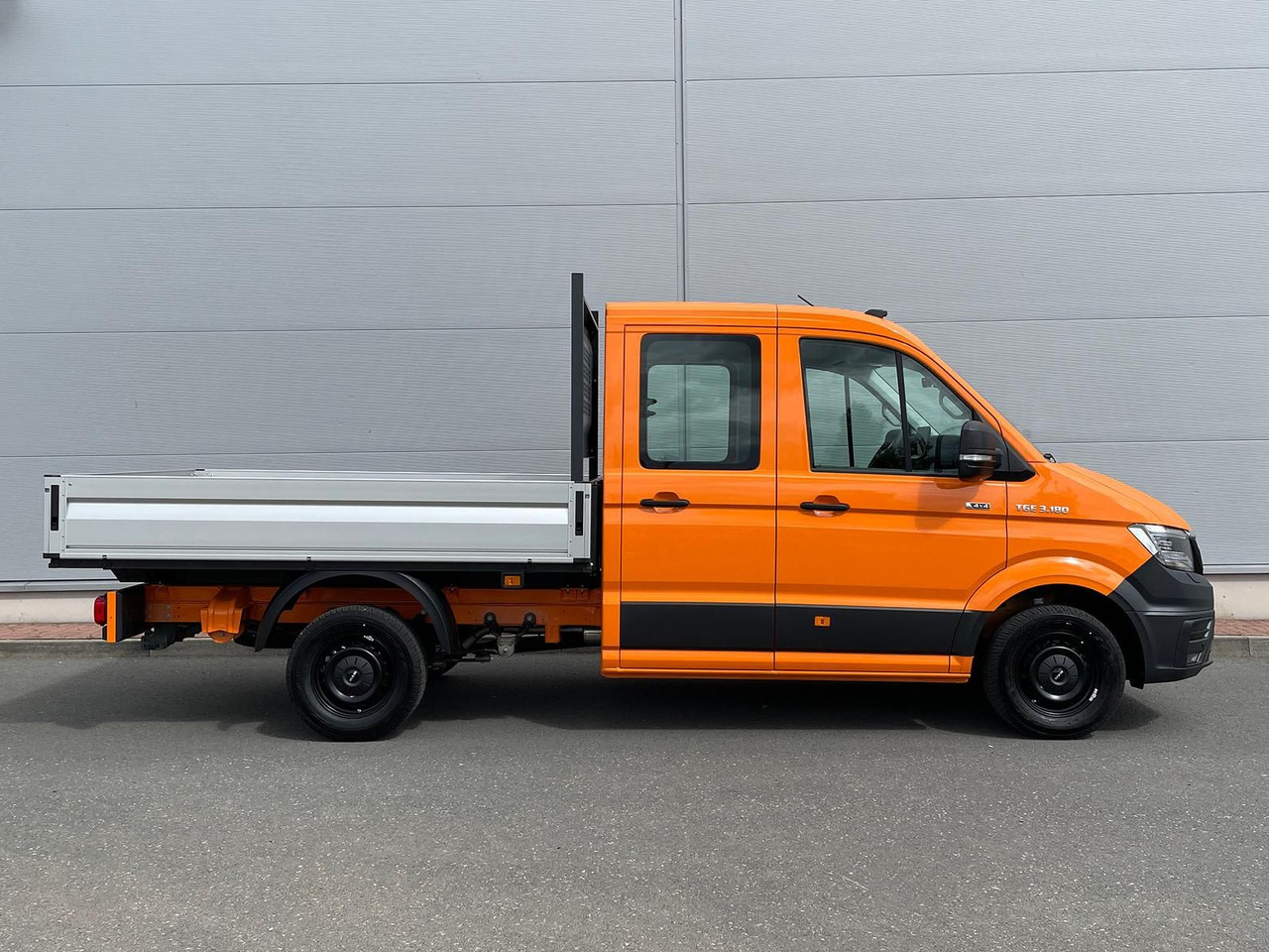 MAN TGE 3.180 Pritsche DOKA MR 4x4 ACC LED DIFF-SPER - Flatbed van, Combi van: picture 5 MAN TGE 3.180 Pritsche DOKA MR 4x4 ACC LED DIFF-SPER - Flatbed van, Combi van: picture 5