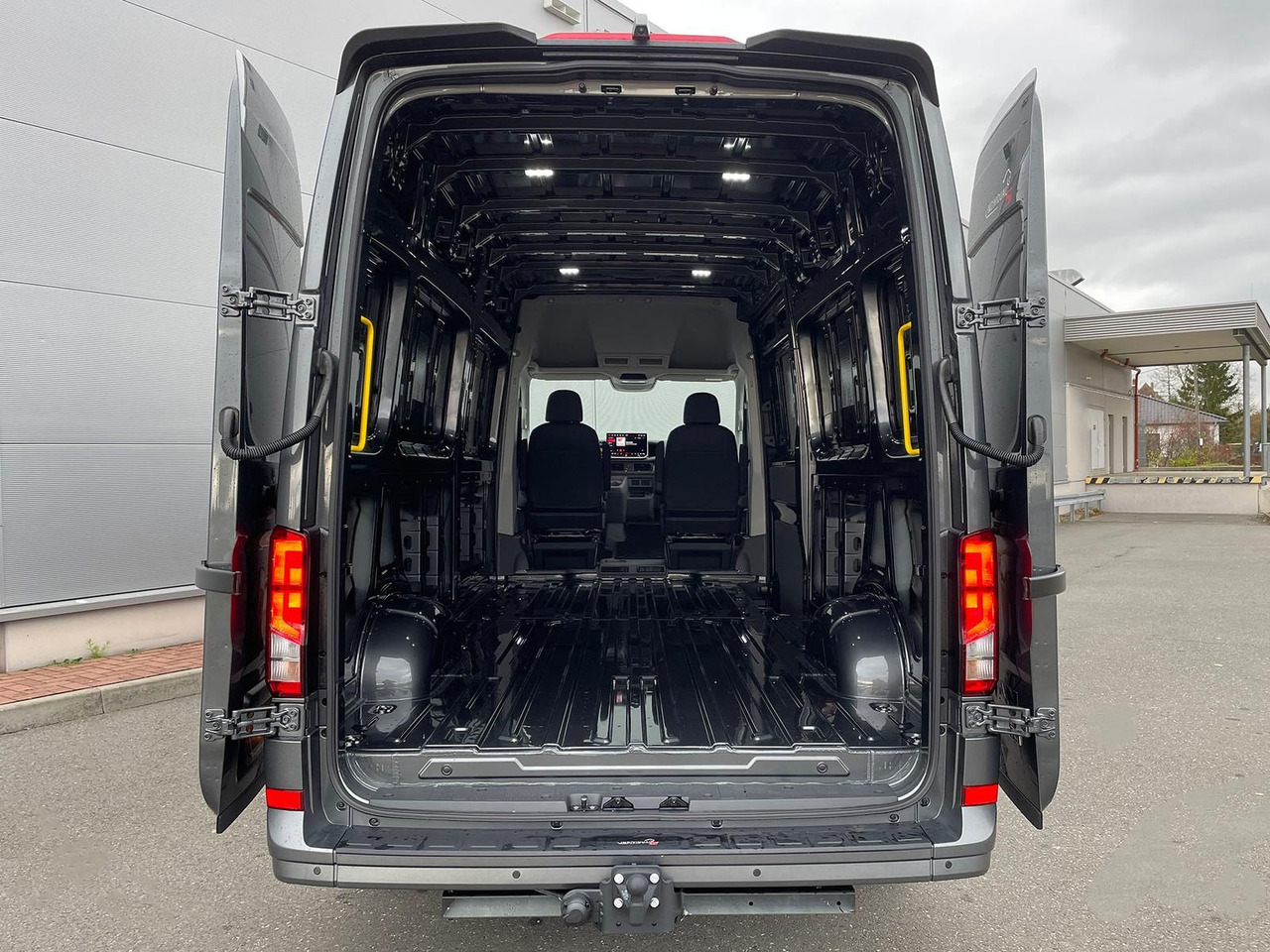 Panel van MAN TGE 3.200 L4H3 Kasten 4x4 Individual S ACC STHZ: picture 11 Panel van MAN TGE 3.200 L4H3 Kasten 4x4 Individual S ACC STHZ: picture 11