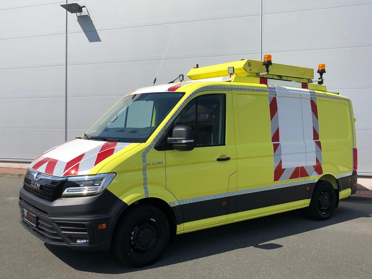 MAN TGE 3.180 L3H2 BF 4 BEGLEITFAHRZEUG ACC LED NAVI - Van: picture 1 MAN TGE 3.180 L3H2 BF 4 BEGLEITFAHRZEUG ACC LED NAVI - Van: picture 1