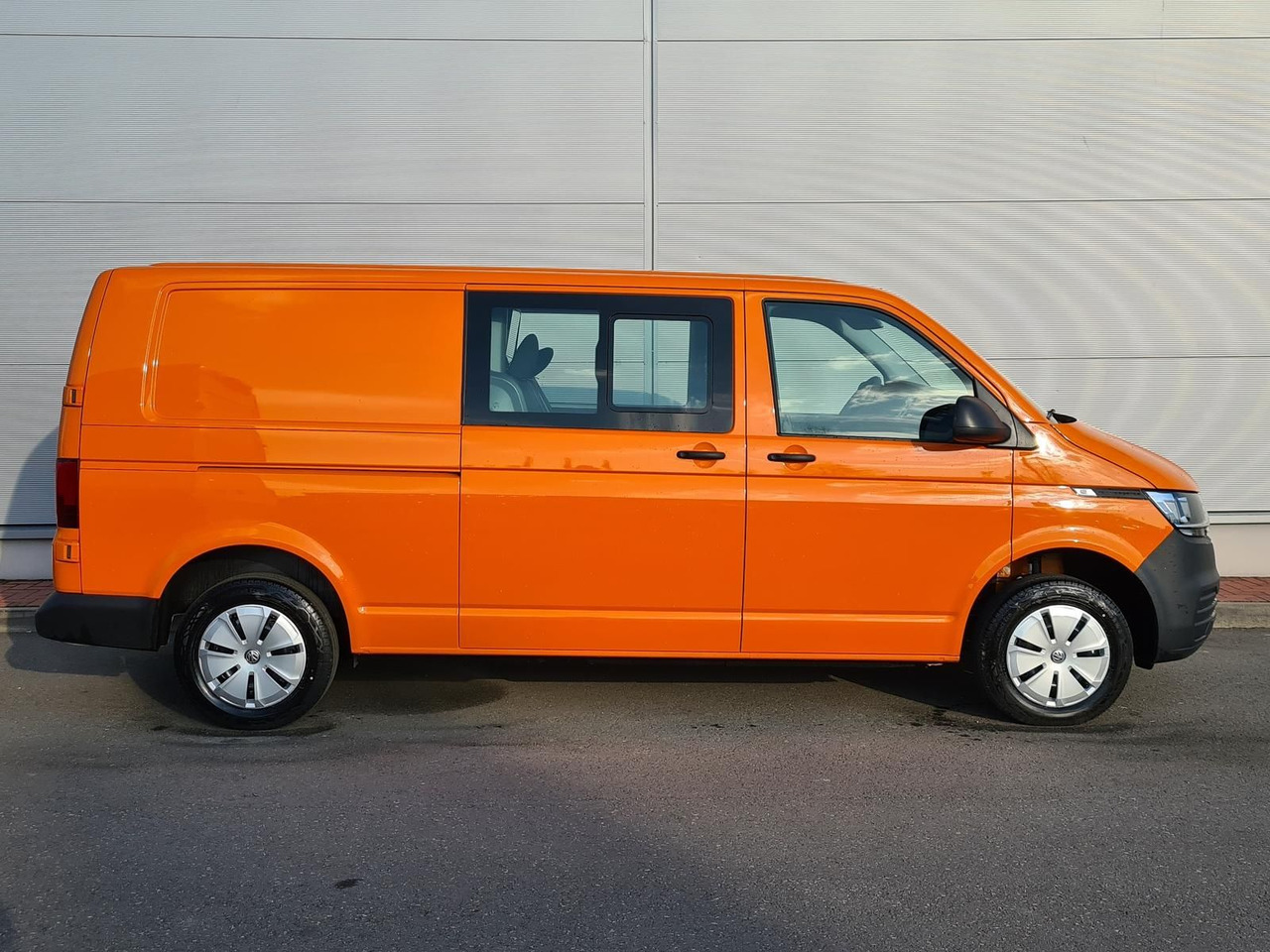 Volkswagen T6.1 Transporter MIXTO lang LED PDC KLIMA SITZH - Van: picture 5 Volkswagen T6.1 Transporter MIXTO lang LED PDC KLIMA SITZH - Van: picture 5
