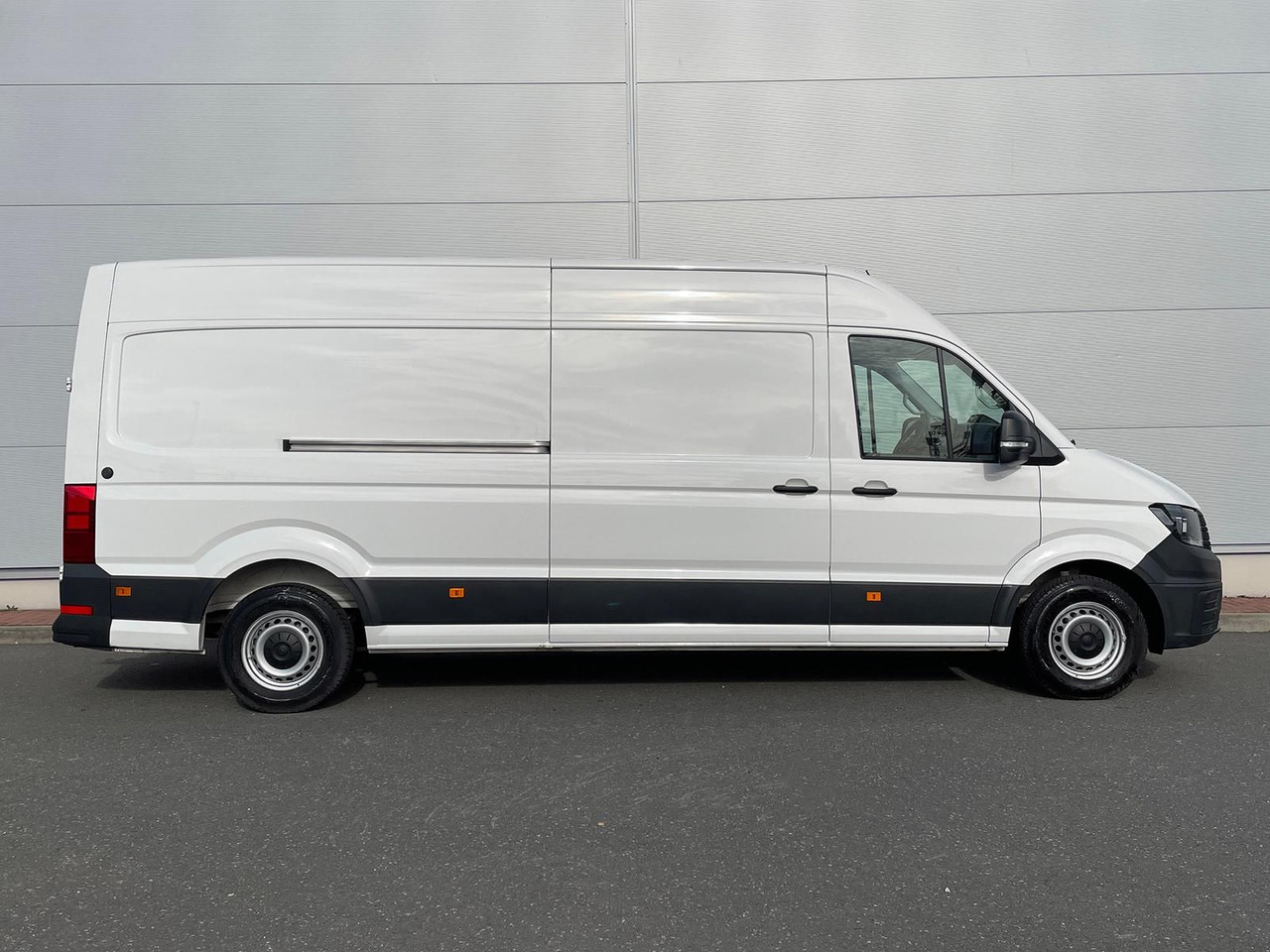 Volkswagen Crafter Kasten 35 L4H3 Autom. NAVI KAMERA KLIMA - Passenger van: picture 5 Volkswagen Crafter Kasten 35 L4H3 Autom. NAVI KAMERA KLIMA - Passenger van: picture 5