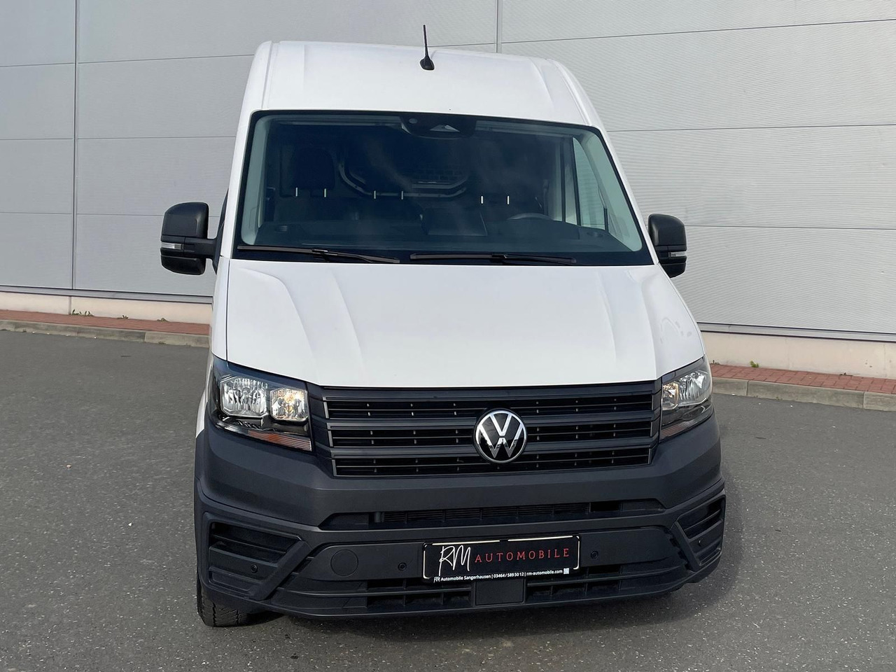 Volkswagen Crafter Kasten 35 L4H3 KAMERA PDC DAB KLIMA MFL - Passenger van: picture 4 Volkswagen Crafter Kasten 35 L4H3 KAMERA PDC DAB KLIMA MFL - Passenger van: picture 4