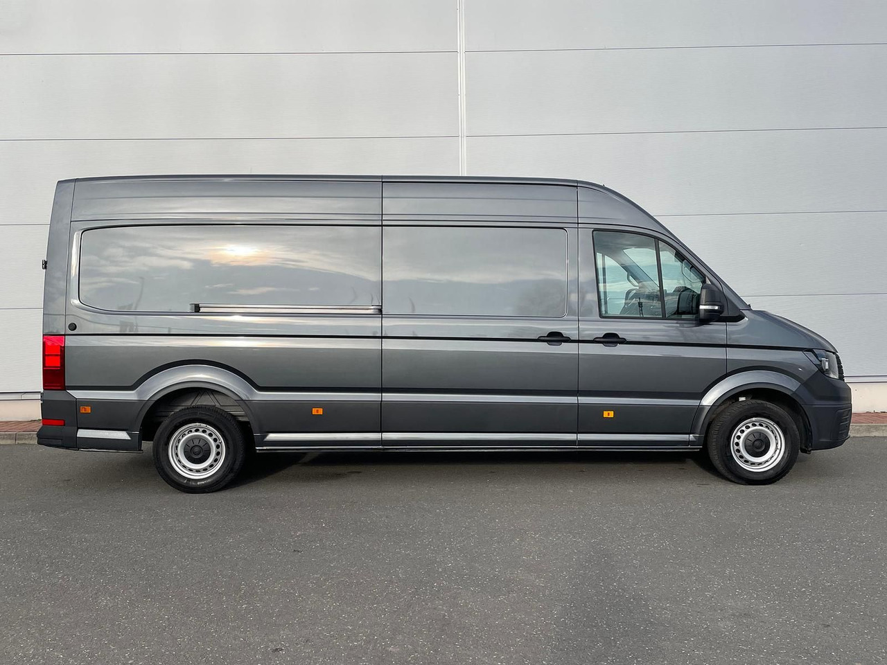 Volkswagen Crafter Kasten 35 L4H3 PDC DAB KAMERA KLIMA MFL - Passenger van: picture 5 Volkswagen Crafter Kasten 35 L4H3 PDC DAB KAMERA KLIMA MFL - Passenger van: picture 5