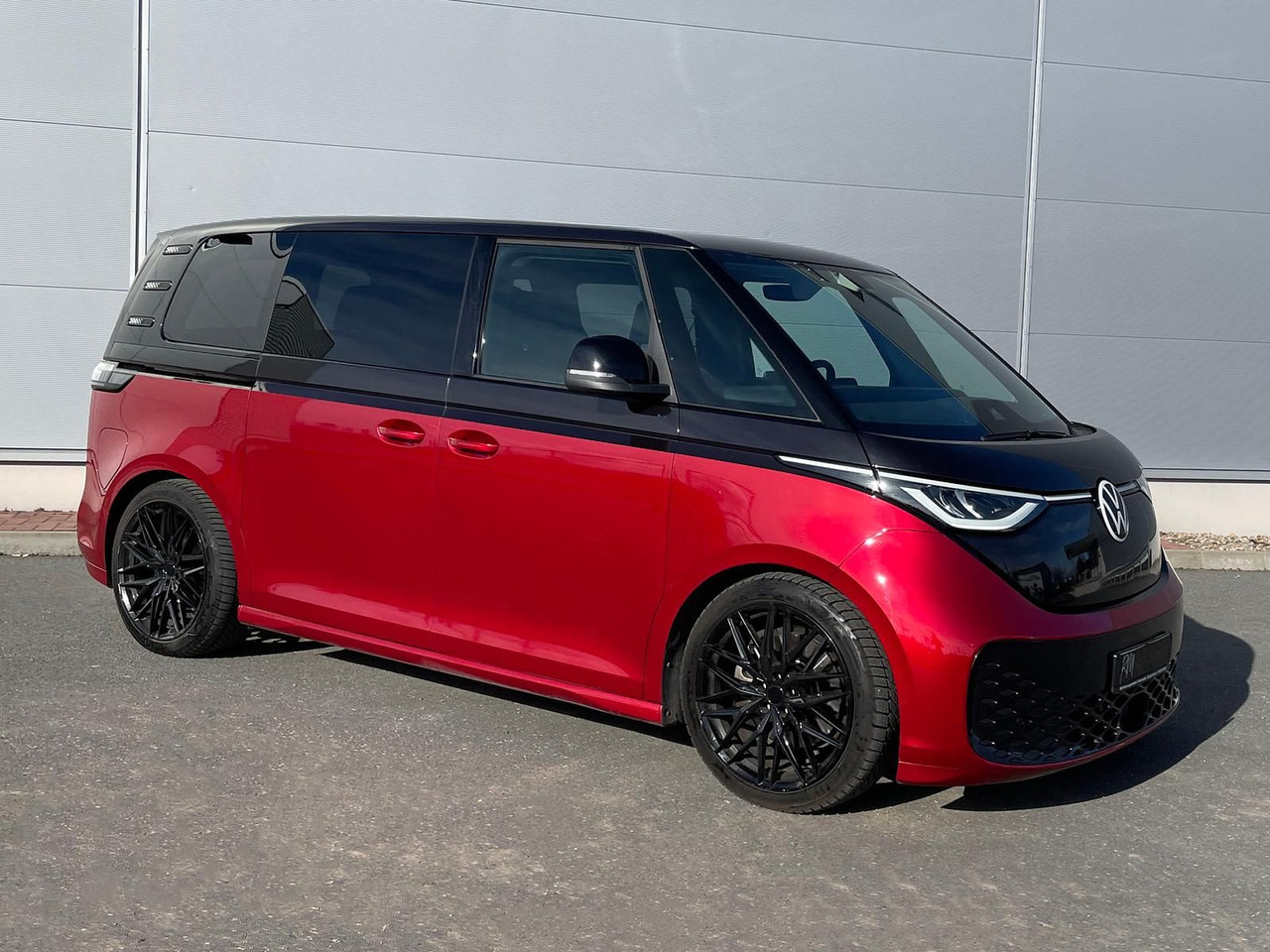 Volkswagen ID.Buzz KW Fahrwerk LM Felgen KLIMA PDC ACC DAB - Passenger van, Electric van: picture 1 Volkswagen ID.Buzz KW Fahrwerk LM Felgen KLIMA PDC ACC DAB - Passenger van, Electric van: picture 1
