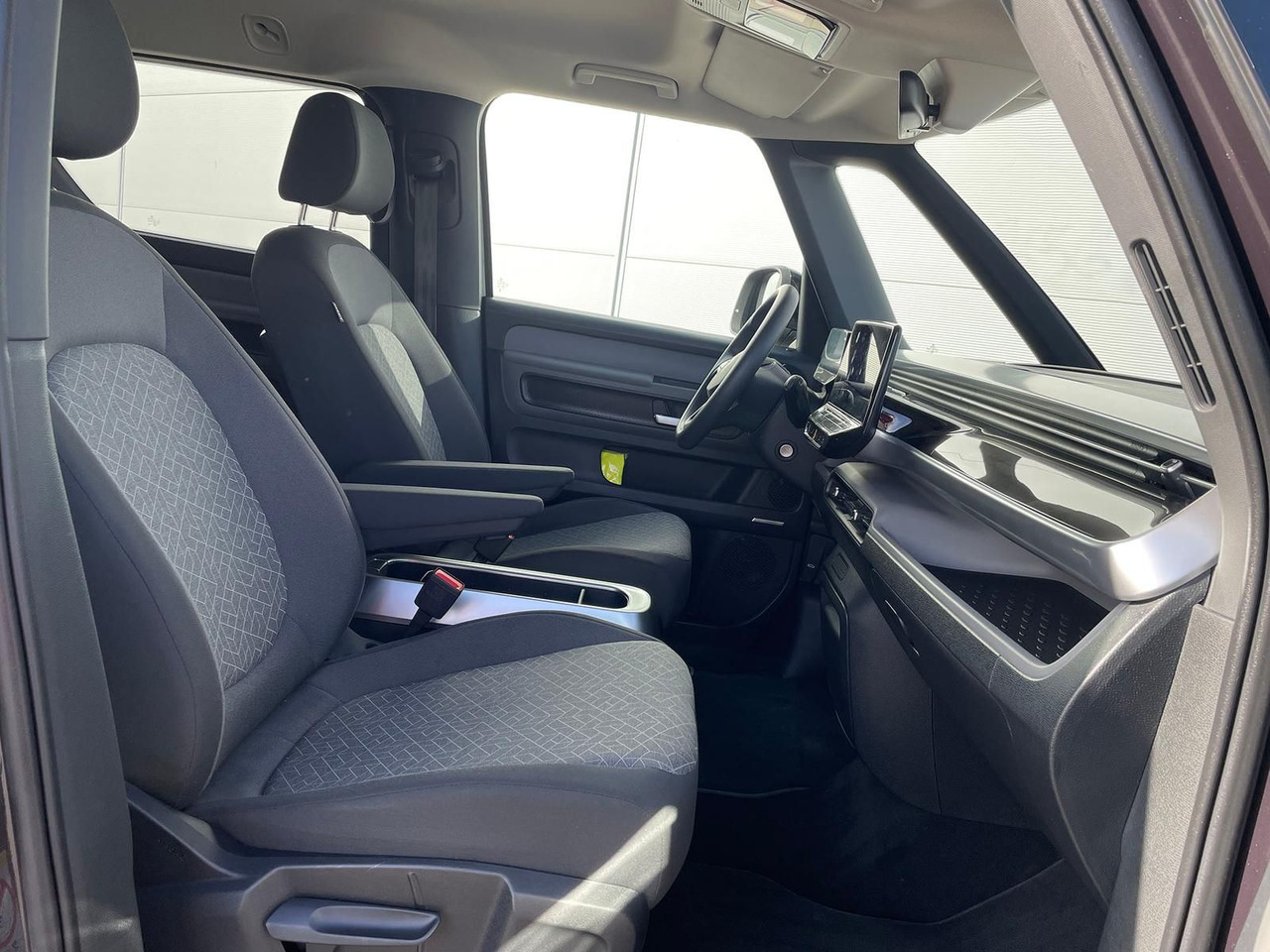 Passenger van, Electric van Volkswagen ID.Buzz KW Fahrwerk LM Felgen KLIMA PDC ACC DAB: picture 17 Passenger van, Electric van Volkswagen ID.Buzz KW Fahrwerk LM Felgen KLIMA PDC ACC DAB: picture 17