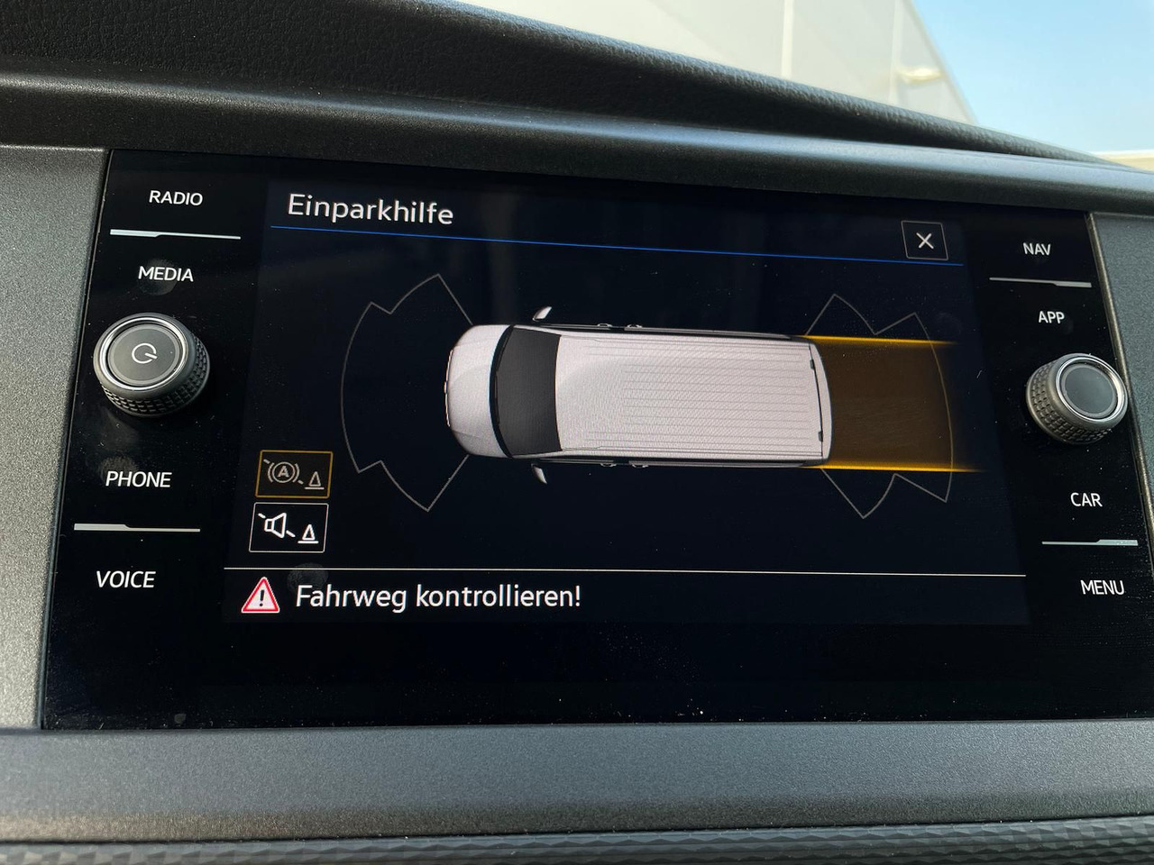 Passenger van Volkswagen T6.1 Caravelle Comfortline NAV LED TEMP DAB PDC: picture 30