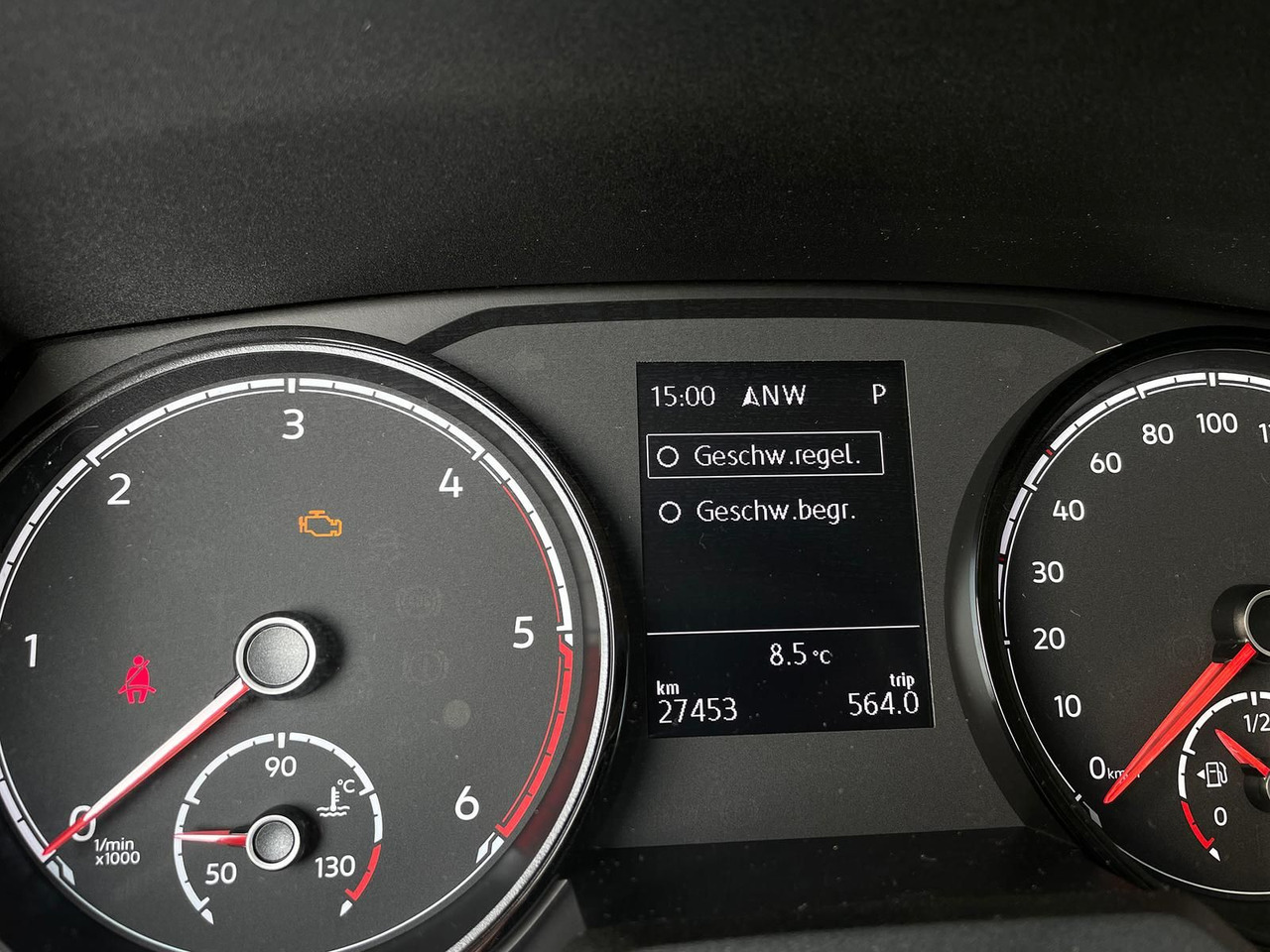 Passenger van Volkswagen T6.1 Caravelle Comfortline NAV LED TEMP DAB PDC: picture 19