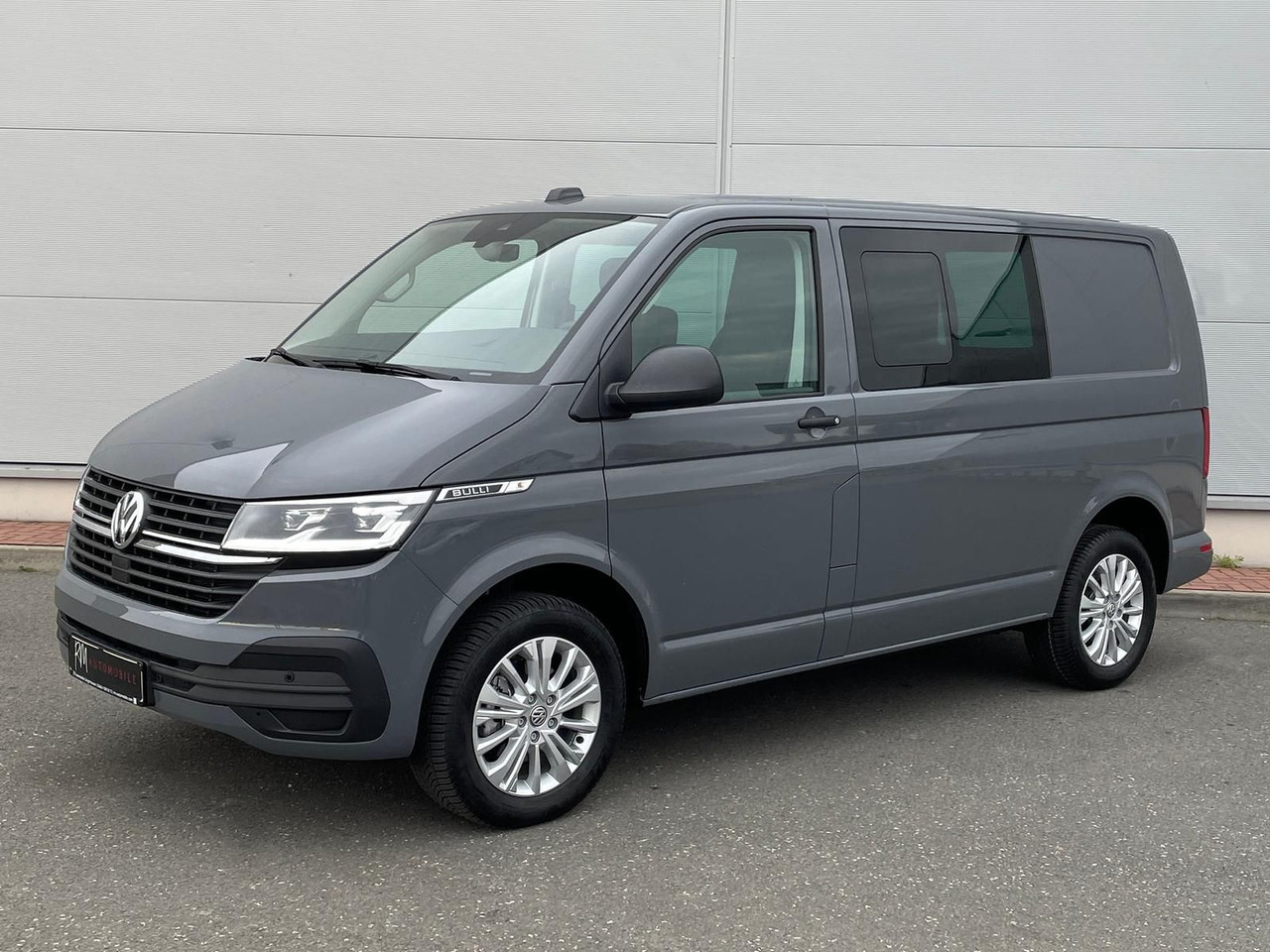 Volkswagen T6.1 Transporter 4MOTION NAVI STANDHZ ACC PDC - Passenger van: picture 1 Volkswagen T6.1 Transporter 4MOTION NAVI STANDHZ ACC PDC - Passenger van: picture 1
