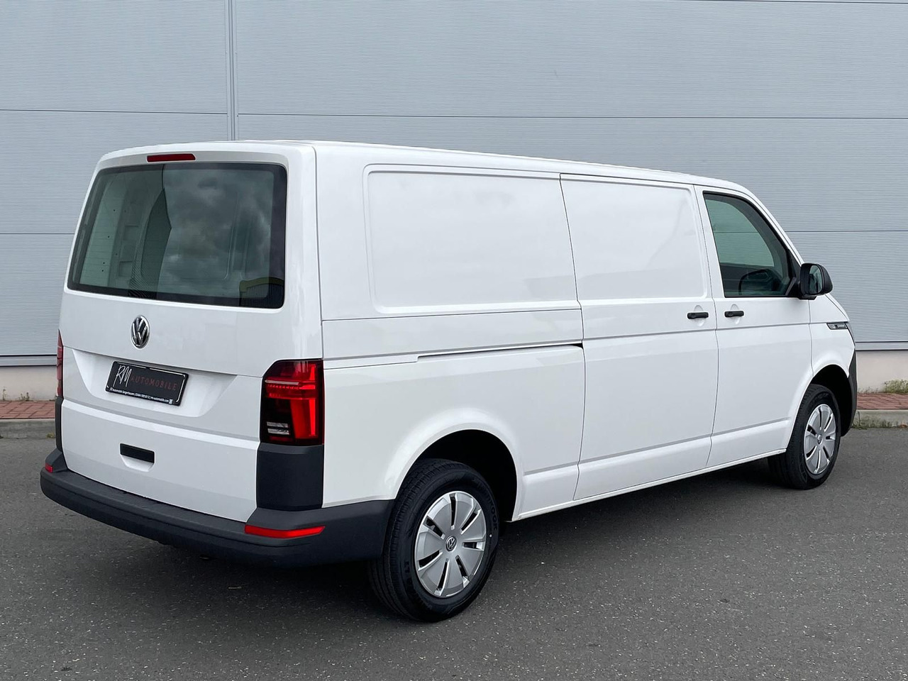 Passenger van Volkswagen T6.1 Transporter Mixto lang 4M MFL LED TEMPOMAT: picture 7 Passenger van Volkswagen T6.1 Transporter Mixto lang 4M MFL LED TEMPOMAT: picture 7