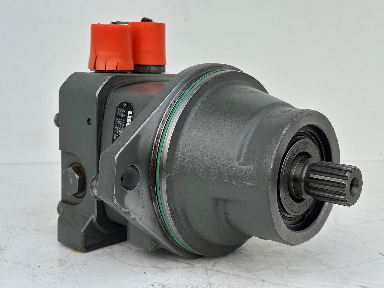 LIEBHERR Original Hydraulikeinbaumotor AT-FMF045. ID-Nr.9075181 – ID-Nr.10125043A. A309, A311, A312, A314, A316, A900, A904, A918, R313, R317, R900, R904. #A18.12.90158# - Hydraulic motor for Excavator: picture 2 LIEBHERR Original Hydraulikeinbaumotor AT-FMF045. ID-Nr.9075181 – ID-Nr.10125043A. A309, A311, A312, A314, A316, A900, A904, A918, R313, R317, R900, R904. #A18.12.90158# - Hydraulic motor for Excavator: picture 2
