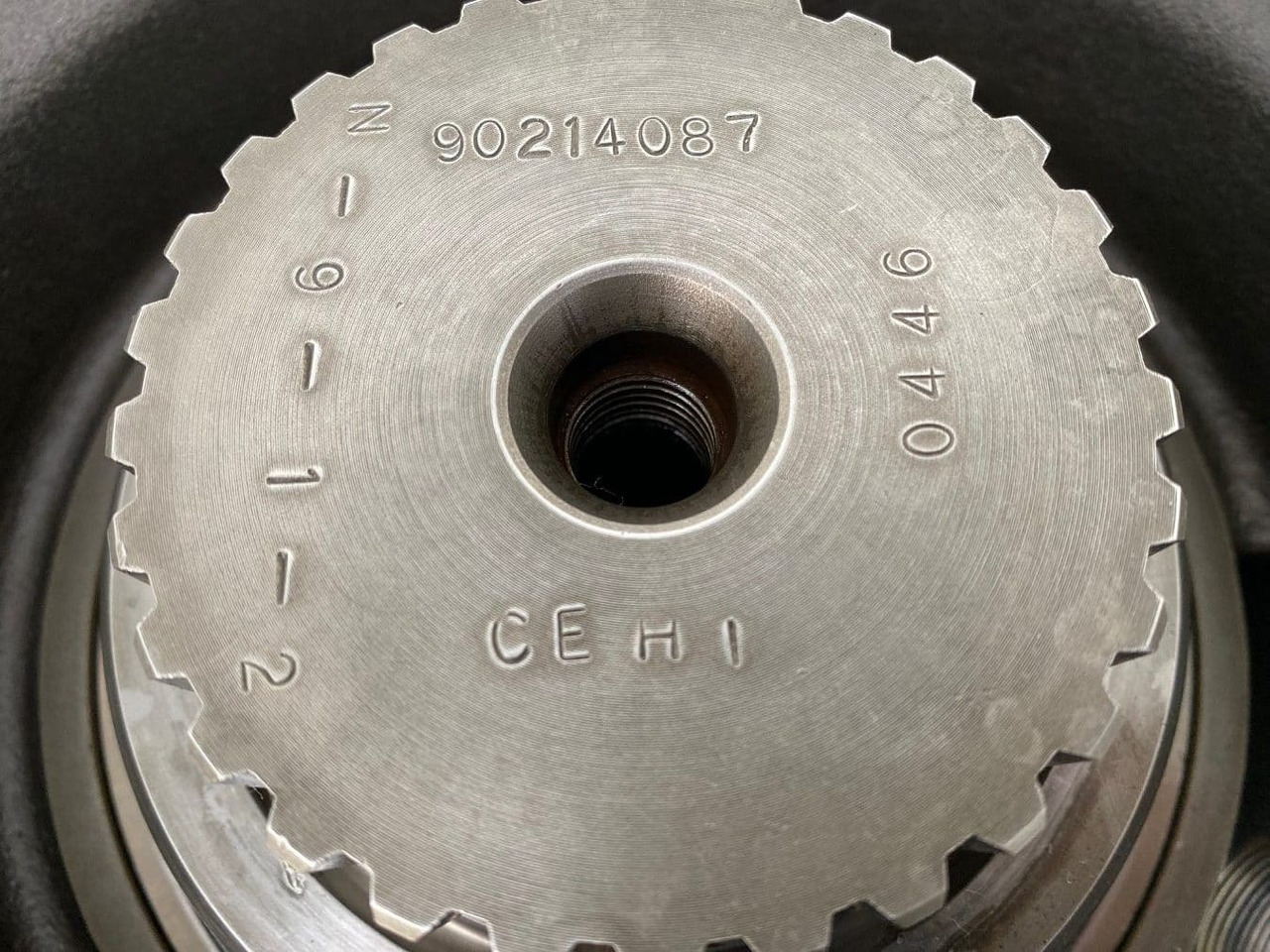 Gearbox and parts for Construction machinery Liebherr Abtriebswellengehäuse ID-Nr.90013701 and Abtriebswelle ID-Nr.90214087.    SAT275A290.  R922 LC-1486. R924 LC-1487.  #0446#: picture 16