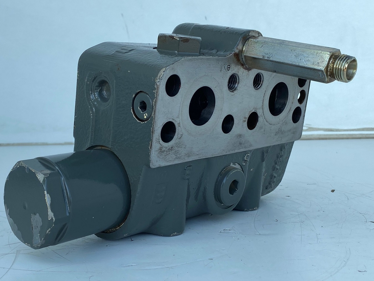 Final drive for Crawler excavator Liebherr Bremsventil ID-Nr.10471957.  LOS914, LOS924, R902, R904, R912, R914, R922, R924, R924 COMP, R924 COMPA.  #STM20.05##: picture 6