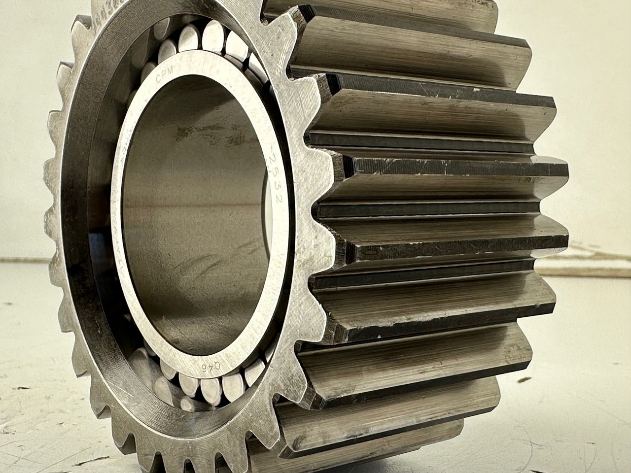 Liebherr Planetenrad ID-Nr.9443004 - ID-Nr.944300403. FAT400-FAT400/018-FAT400P018-FAT400P063-FAT400P073-FAT400P092. R934 IND,R906,R914,R916,R922,R924,R932,R934,R936,R942,R944. #944300503.01# - Final drive for Excavator: picture 4 Liebherr Planetenrad ID-Nr.9443004 - ID-Nr.944300403. FAT400-FAT400/018-FAT400P018-FAT400P063-FAT400P073-FAT400P092. R934 IND,R906,R914,R916,R922,R924,R932,R934,R936,R942,R944. #944300503.01# - Final drive for Excavator: picture 4