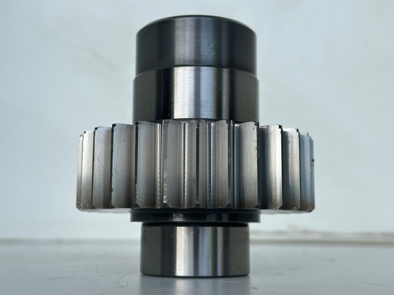 Liebherr Stirnrad ID-Nr.9080174. Pumpenverteilergetriebe Typ:PVG351 B 382. A944, E934, EP934, EP944, ER934, ER944, LOS934, P944, R944. #9080174.01# - Gearbox for Construction machinery: picture 3 Liebherr Stirnrad ID-Nr.9080174. Pumpenverteilergetriebe Typ:PVG351 B 382. A944, E934, EP934, EP944, ER934, ER944, LOS934, P944, R944. #9080174.01# - Gearbox for Construction machinery: picture 3