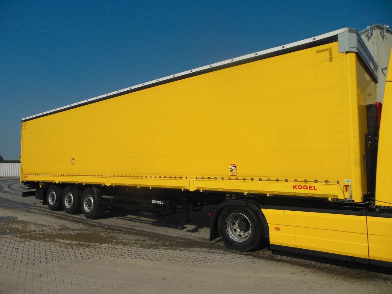 Kögel SN 24, ADR, BORDWÄNDE 700 MM, HUBDACH!!! TOP - Curtainsider semi-trailer: picture 3 Kögel SN 24, ADR, BORDWÄNDE 700 MM, HUBDACH!!! TOP - Curtainsider semi-trailer: picture 3