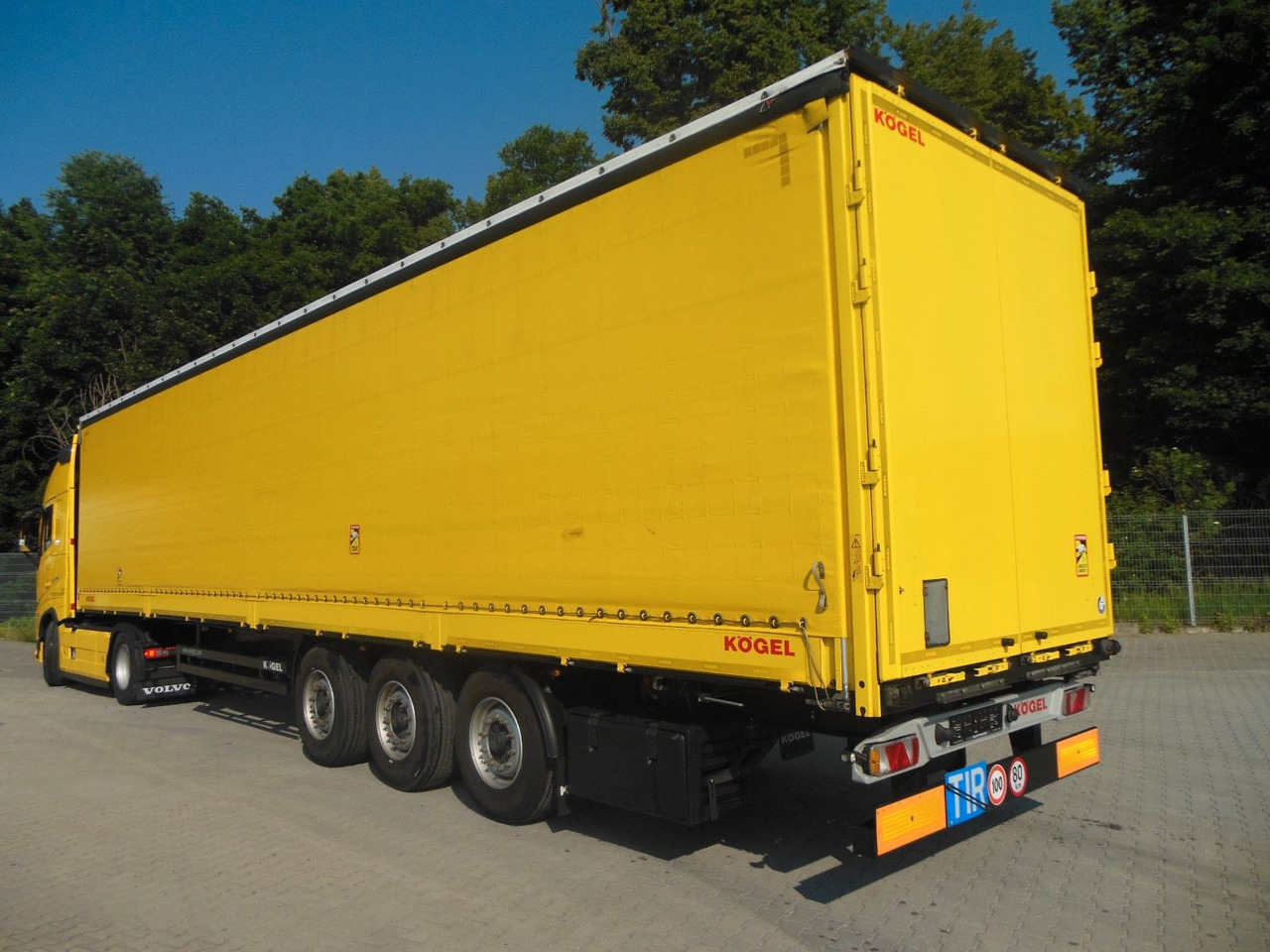 Kögel SN 24, ADR, BORDWÄNDE 700 MM, HUBDACH!!! TOP - Curtainsider semi-trailer: picture 4 Kögel SN 24, ADR, BORDWÄNDE 700 MM, HUBDACH!!! TOP - Curtainsider semi-trailer: picture 4