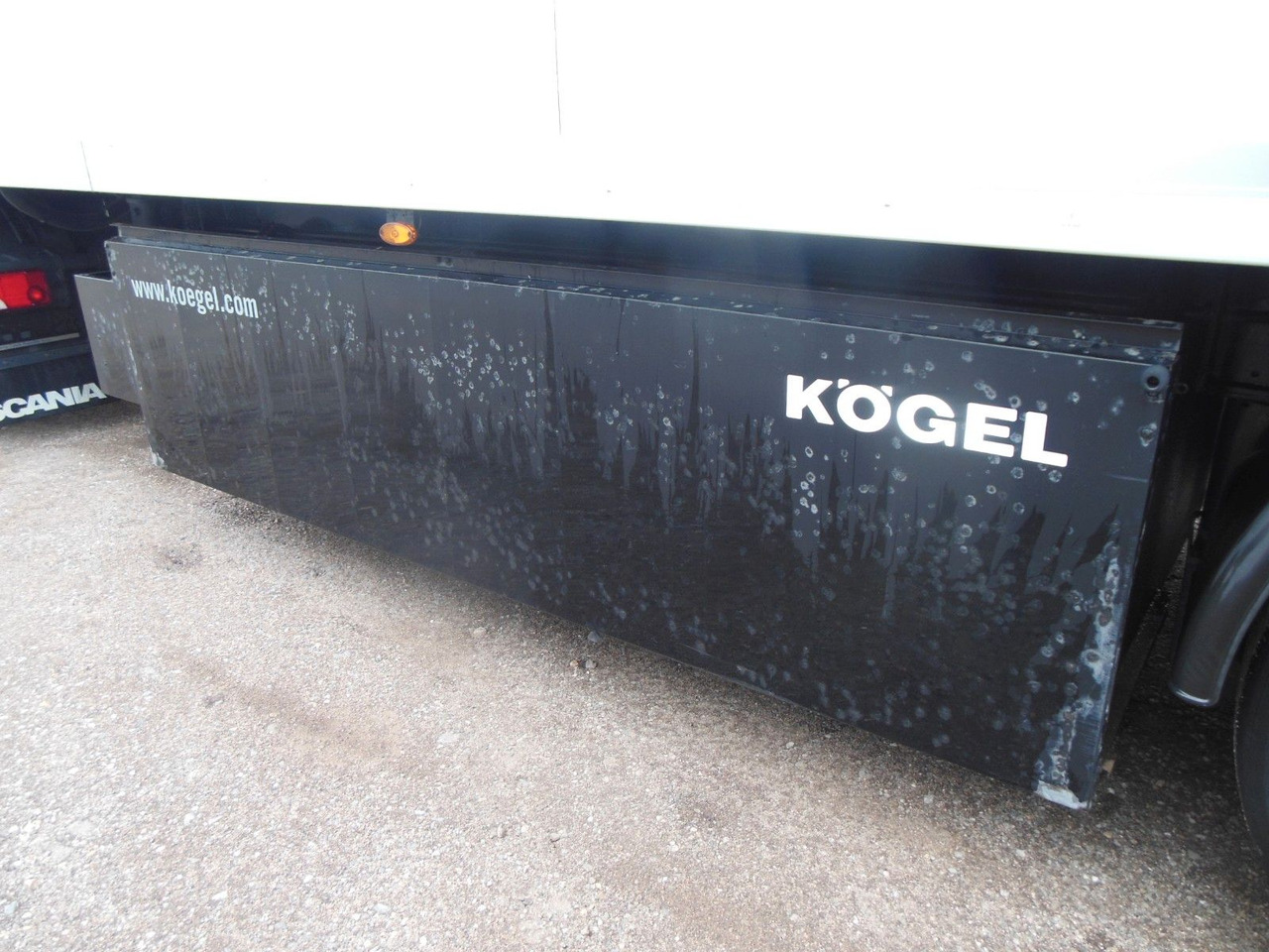 Closed box semi-trailer Kögel SVT 24, DOPPELSTOCK, CARRIER VECTOR 1550: picture 10
