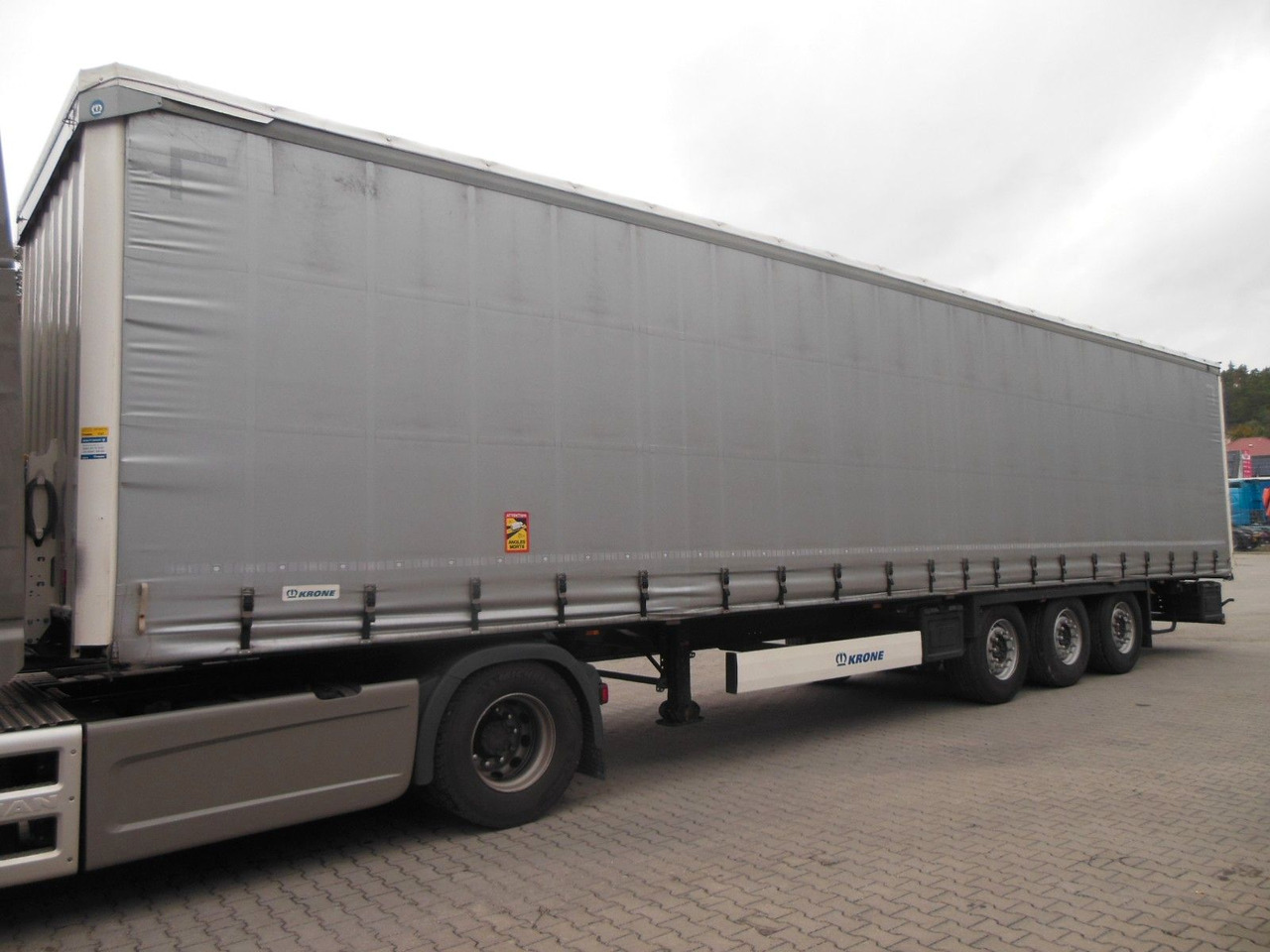 Krone SD, LIFT ACHSE - Curtainsider semi-trailer: picture 2 Krone SD, LIFT ACHSE - Curtainsider semi-trailer: picture 2