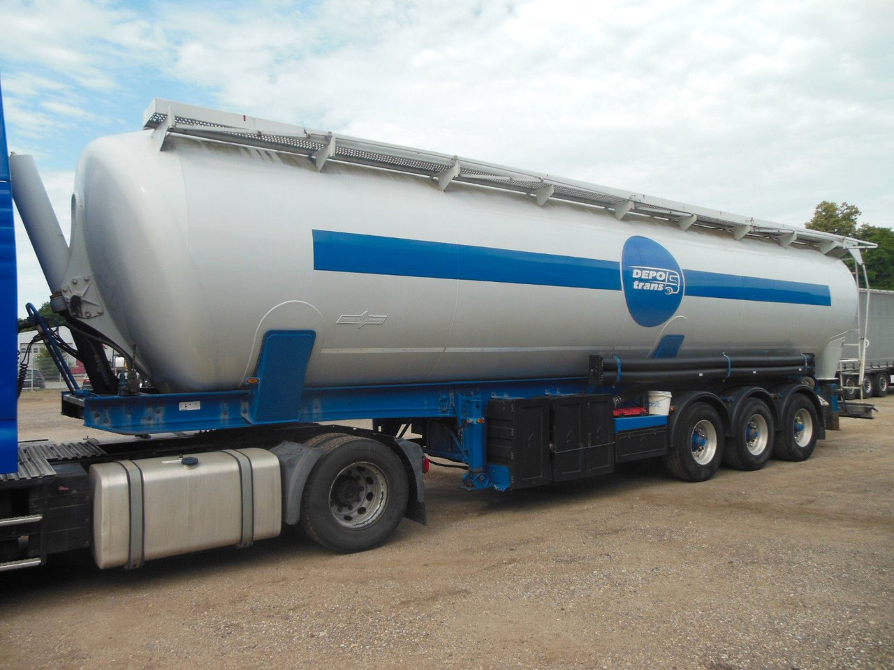 Spitzer SK 2460 CAL, 60.000 L - Silo semi-trailer: picture 1 Spitzer SK 2460 CAL, 60.000 L - Silo semi-trailer: picture 1