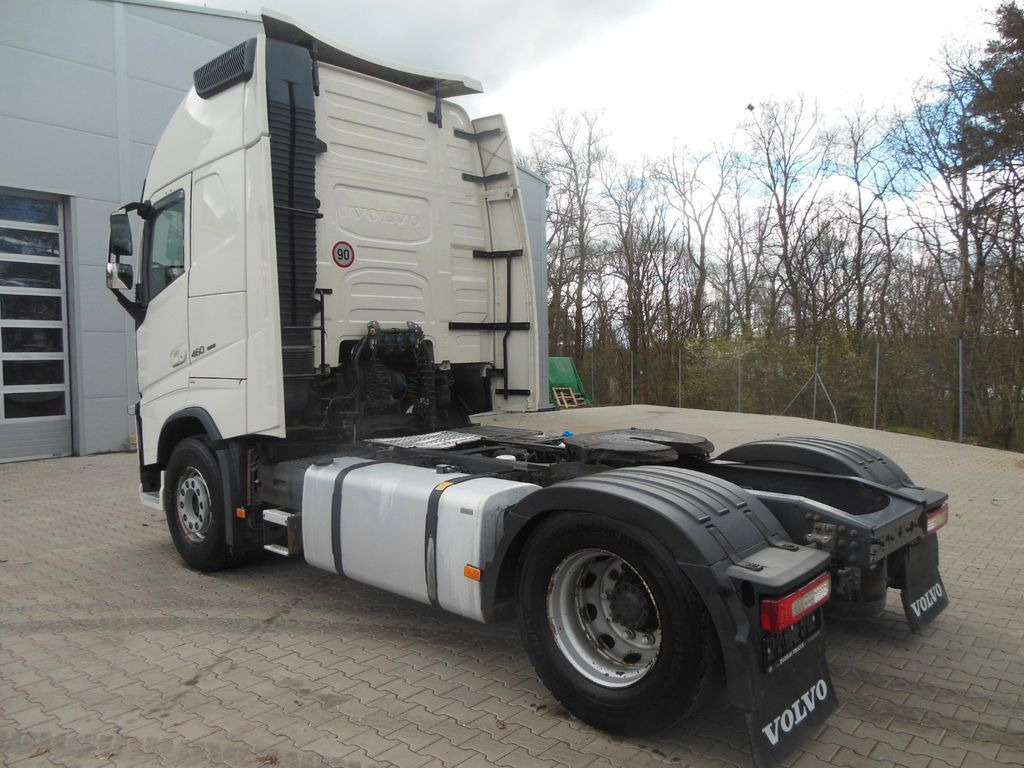 Volvo FH 13/460, GLOBE XL  - Tractor unit: picture 4 Volvo FH 13/460, GLOBE XL  - Tractor unit: picture 4