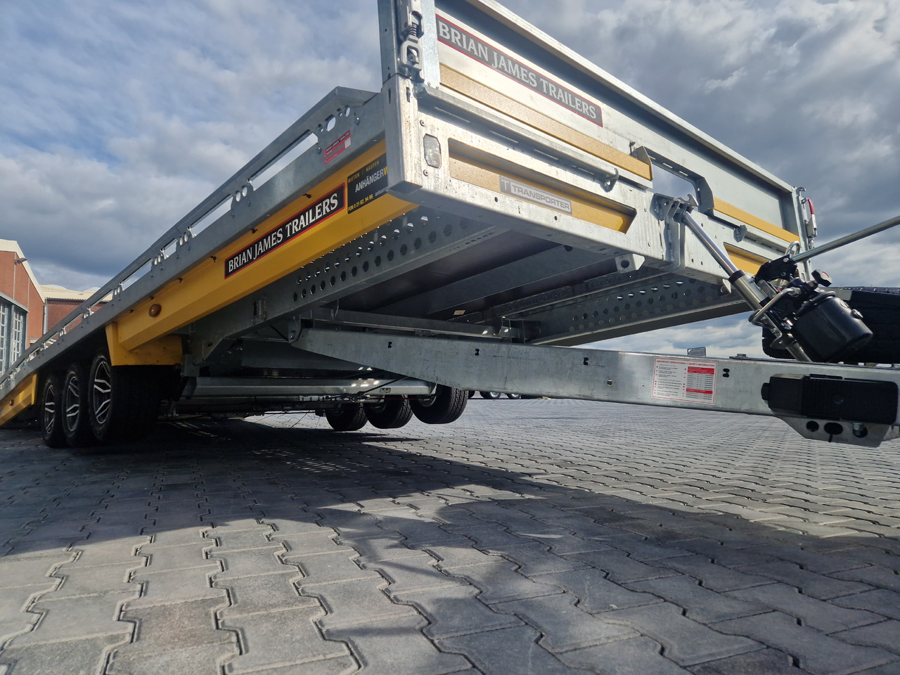 BJT T Transporter 231 550x224cm yellow ankippbar Heckrampe Tridem Alufelgen 10" 3500kg - Autotransporter trailer: picture 5 BJT T Transporter 231 550x224cm yellow ankippbar Heckrampe Tridem Alufelgen 10" 3500kg - Autotransporter trailer: picture 5