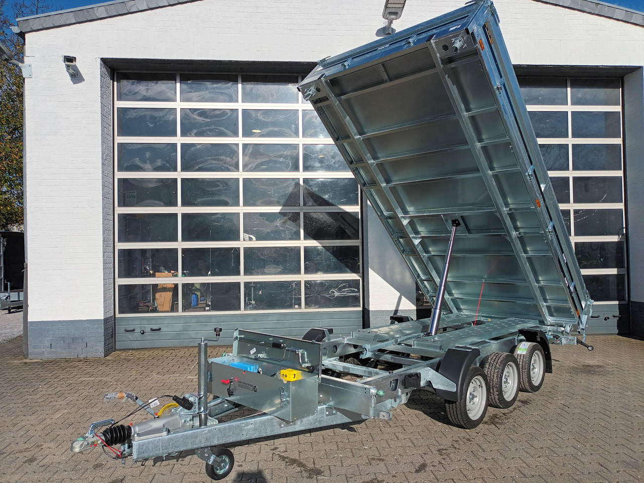 Martz Kipper 400/3 406x200x40cm Profi Stahl Elektro + NHP Rampen Stützen Pendel Tridem 13" 3500kg - Plant trailer: picture 4 Martz Kipper 400/3 406x200x40cm Profi Stahl Elektro + NHP Rampen Stützen Pendel Tridem 13" 3500kg - Plant trailer: picture 4