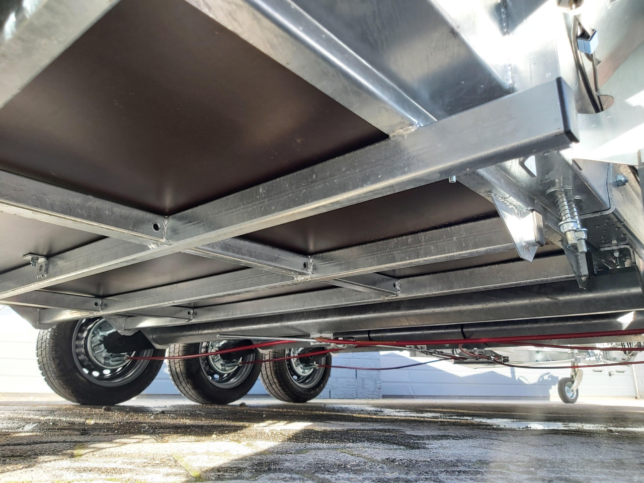 Martz Maschinentransporter BUILDER XL Bau-3 3500/3 400x180x30cm Auffahrklappe Tridem (XL) 3500kg - Plant trailer: picture 2 Martz Maschinentransporter BUILDER XL Bau-3 3500/3 400x180x30cm Auffahrklappe Tridem (XL) 3500kg - Plant trailer: picture 2