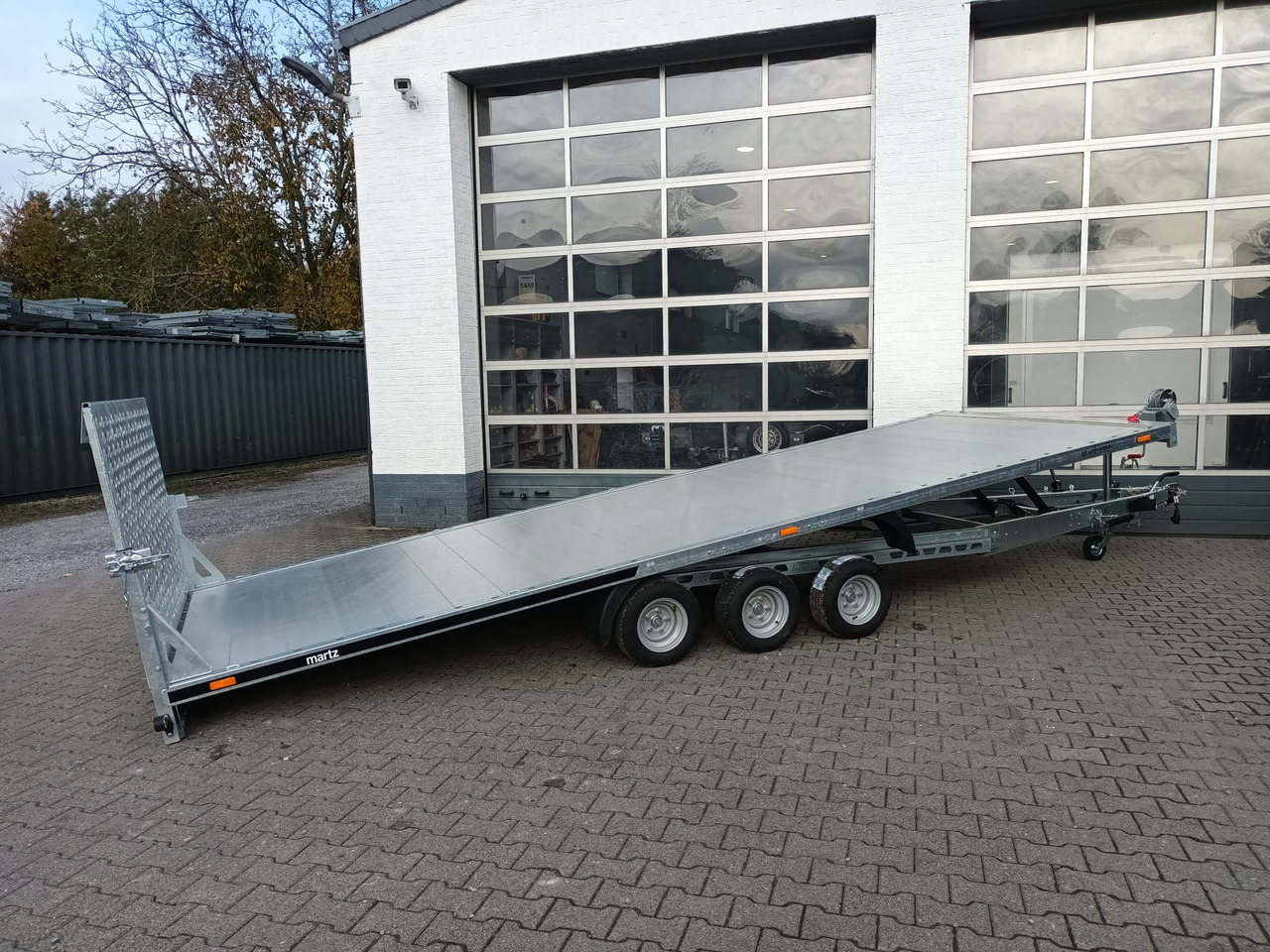Martz Universal GT KIPP 600/3 S 600x210cm Aluboden ankippbar Hecklappe Winde Tridem 10" 3500kg - Plant trailer: picture 3 Martz Universal GT KIPP 600/3 S 600x210cm Aluboden ankippbar Hecklappe Winde Tridem 10" 3500kg - Plant trailer: picture 3