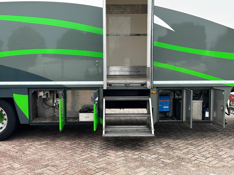 Tractor unit Scania R450: picture 8