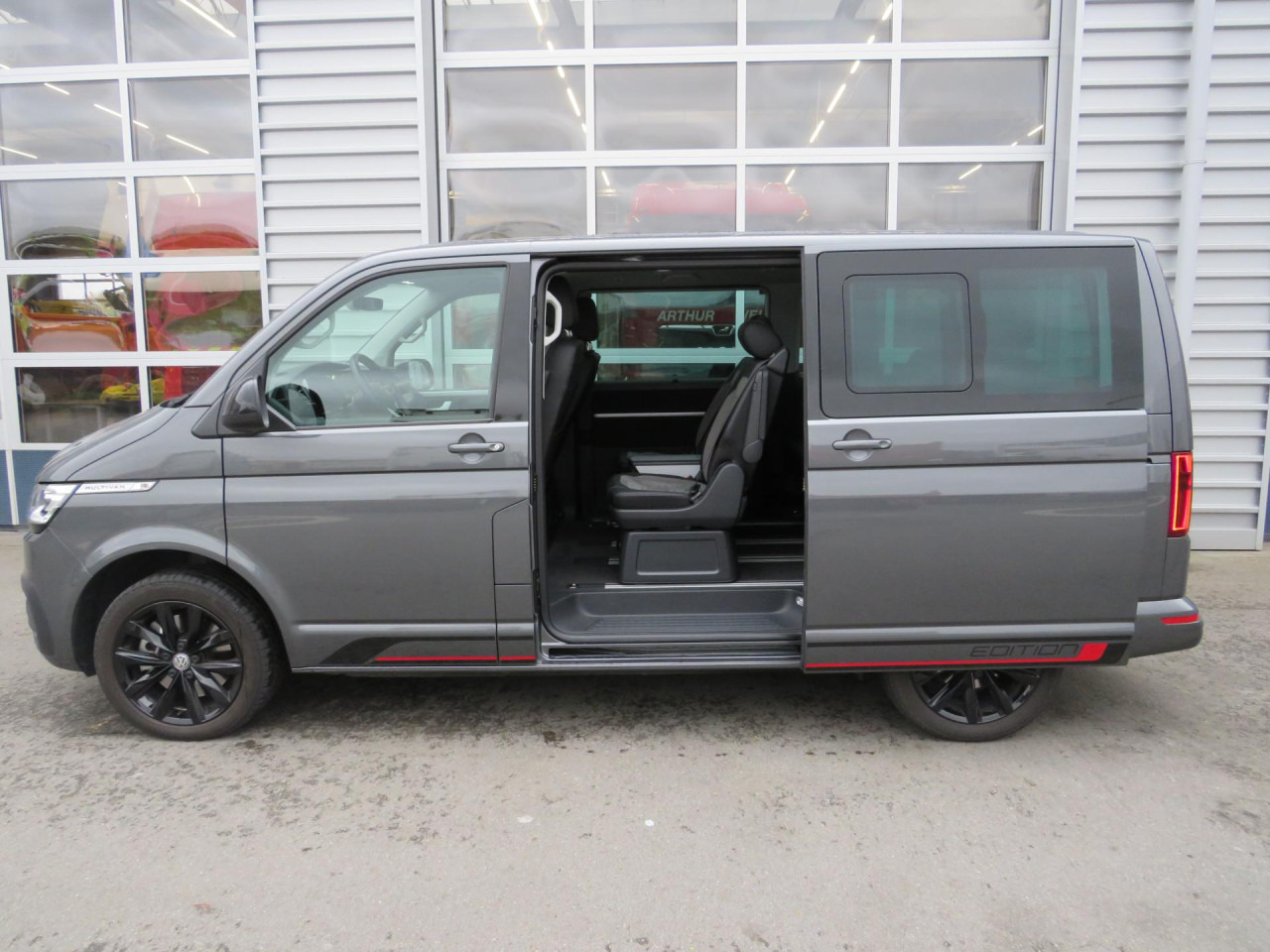 VOLKSWAGEN T6.1 Multivan Comfortline Edition Court Bluetooth - Car: picture 5 VOLKSWAGEN T6.1 Multivan Comfortline Edition Court Bluetooth - Car: picture 5