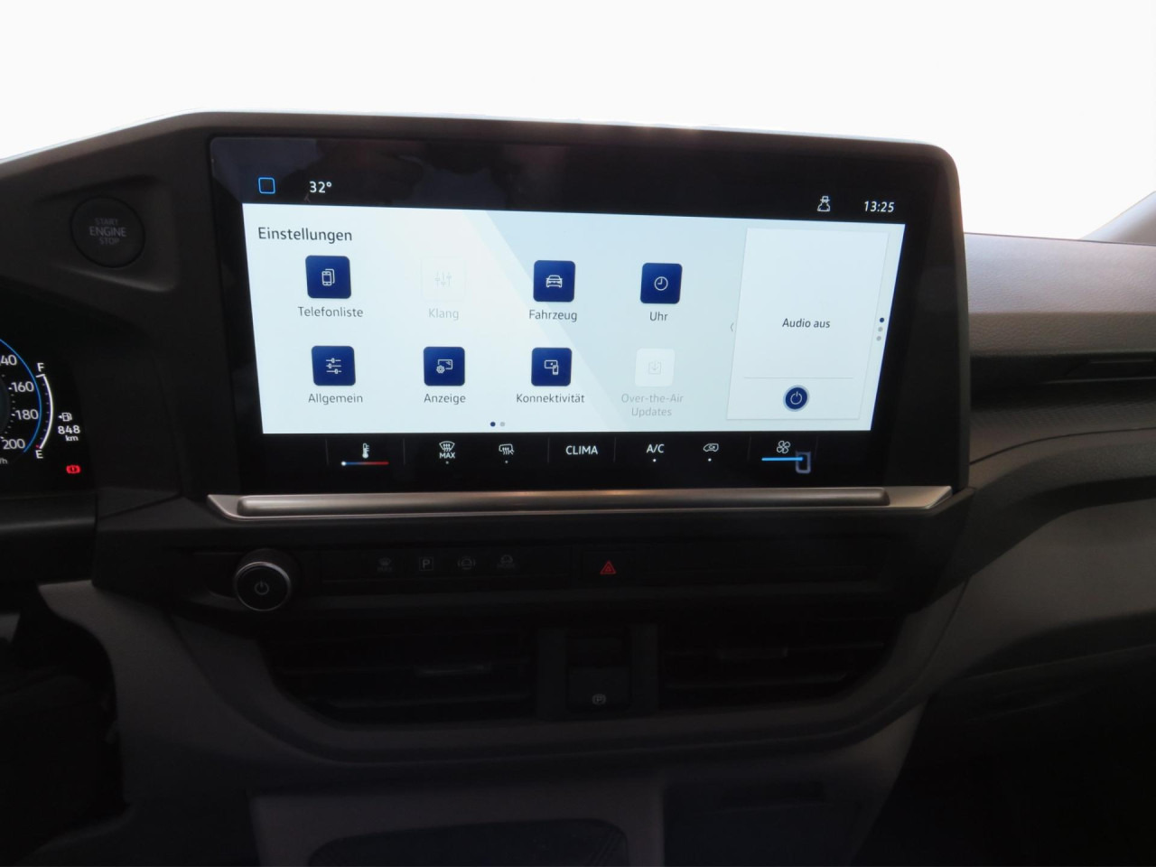 VOLKSWAGEN T7 Transporter 2.0 TDI 81 kW Kasten Klima ZV - Small van: picture 4 VOLKSWAGEN T7 Transporter 2.0 TDI 81 kW Kasten Klima ZV - Small van: picture 4