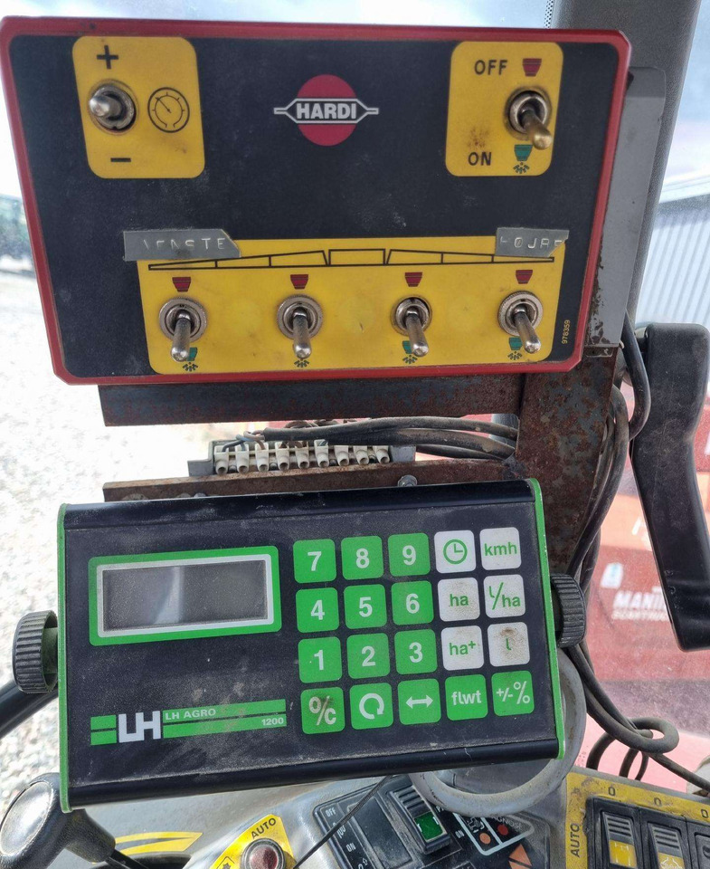Trailed sprayer Hardi Commander 2600: picture 6 Trailed sprayer Hardi Commander 2600: picture 6