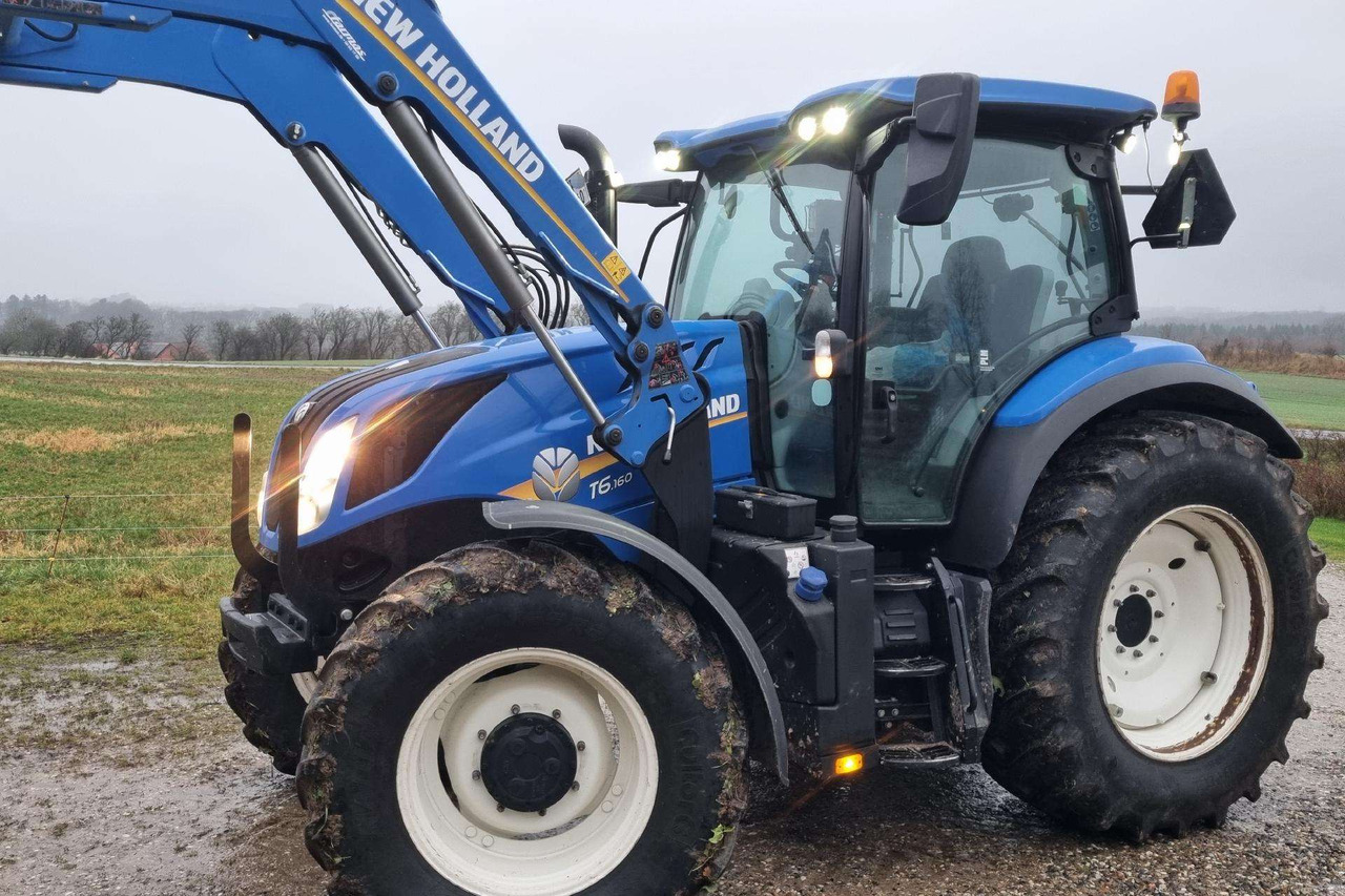 New Holland T.160 - Farm tractor: picture 4 New Holland T.160 - Farm tractor: picture 4