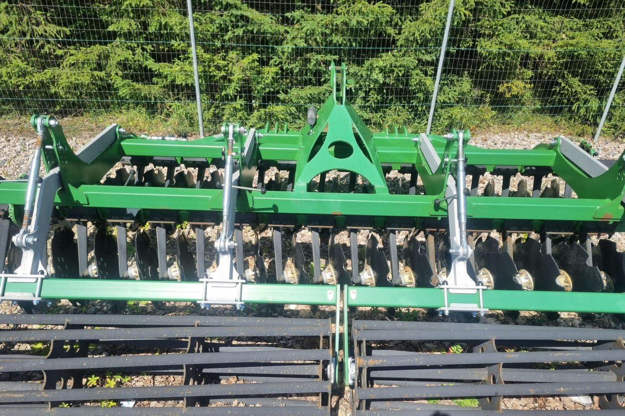 TOLMET Astat 400 - Disc harrow: picture 5 TOLMET Astat 400 - Disc harrow: picture 5