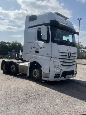Mercedes Actros 2545 6x2 Tractor Unit - Tractor unit: picture 2 Mercedes Actros 2545 6x2 Tractor Unit - Tractor unit: picture 2