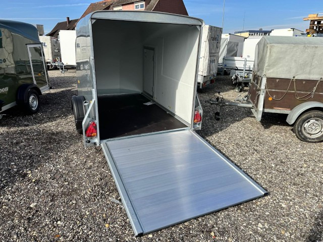 Closed box trailer Cheval Liberte Debon Fourgon Cargo 2 Poly + Türe Eisengrau 1300 kg, 100 km/h, 300x155x168cm: picture 9 Closed box trailer Cheval Liberte Debon Fourgon Cargo 2 Poly + Türe Eisengrau 1300 kg, 100 km/h, 300x155x168cm: picture 9