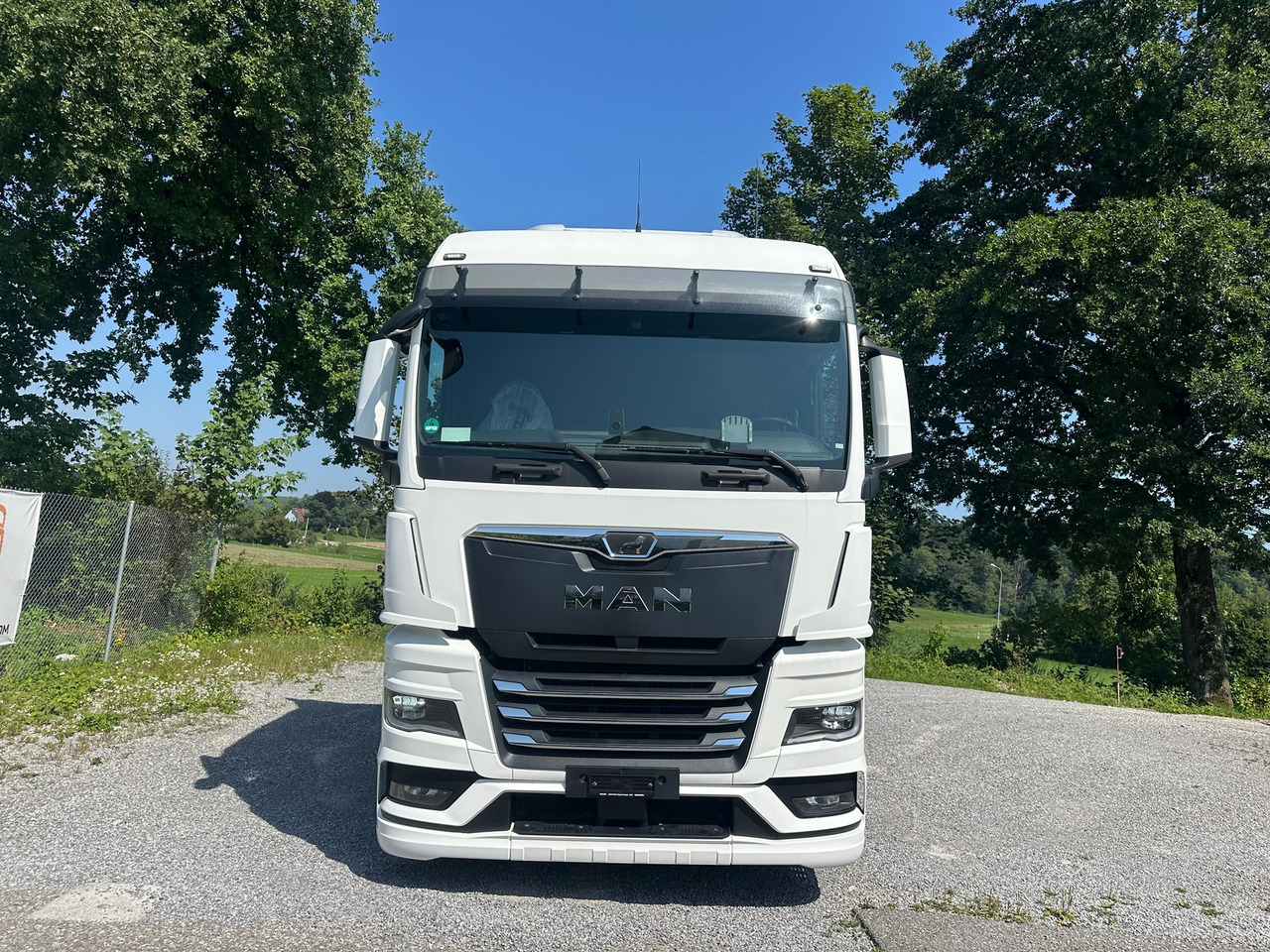 MAN TGX 18.470 4x2 Lowliner 2Tank LED - Tractor unit: picture 3 MAN TGX 18.470 4x2 Lowliner 2Tank LED - Tractor unit: picture 3