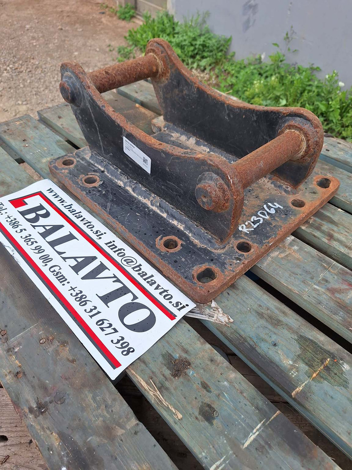 Attachment plate 430x380 - Quick coupler for Construction machinery: picture 2 Attachment plate 430x380 - Quick coupler for Construction machinery: picture 2