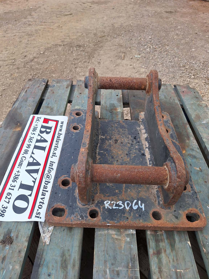 Attachment plate 430x380 - Quick coupler for Construction machinery: picture 3 Attachment plate 430x380 - Quick coupler for Construction machinery: picture 3