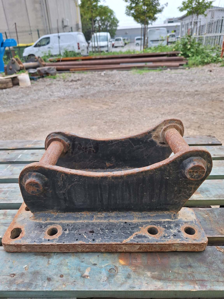 Attachment plate 430x380 - Quick coupler for Construction machinery: picture 5 Attachment plate 430x380 - Quick coupler for Construction machinery: picture 5