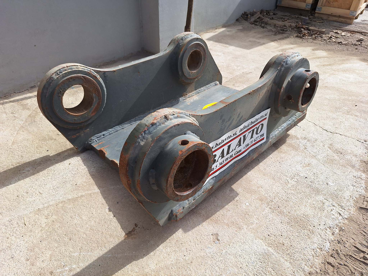 Attachment plate - Quick coupler for Construction machinery: picture 1 Attachment plate - Quick coupler for Construction machinery: picture 1