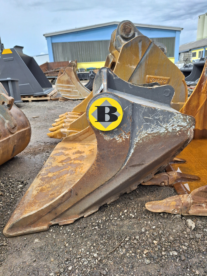 BALAVTO excavating planning bucket 1550 mm S60 - Excavator bucket: picture 2 BALAVTO excavating planning bucket 1550 mm S60 - Excavator bucket: picture 2