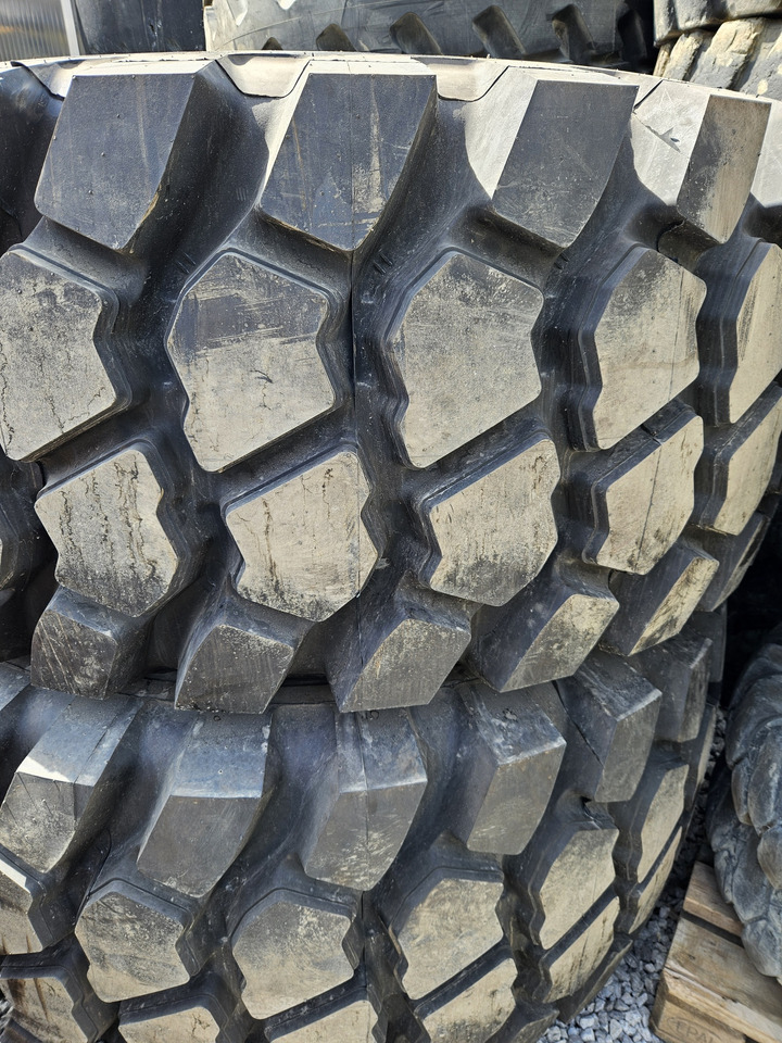 BKT Earthmower L4 29.5R25 - Tire for Wheel loader: picture 3 BKT Earthmower L4 29.5R25 - Tire for Wheel loader: picture 3