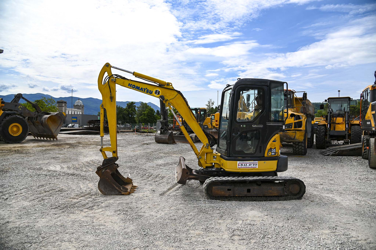 Komatsu PC35MR-2 - Mini excavator: picture 3 Komatsu PC35MR-2 - Mini excavator: picture 3