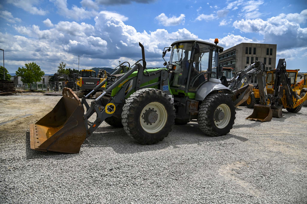 Lännen 8600E - Backhoe loader: picture 2 Lännen 8600E - Backhoe loader: picture 2