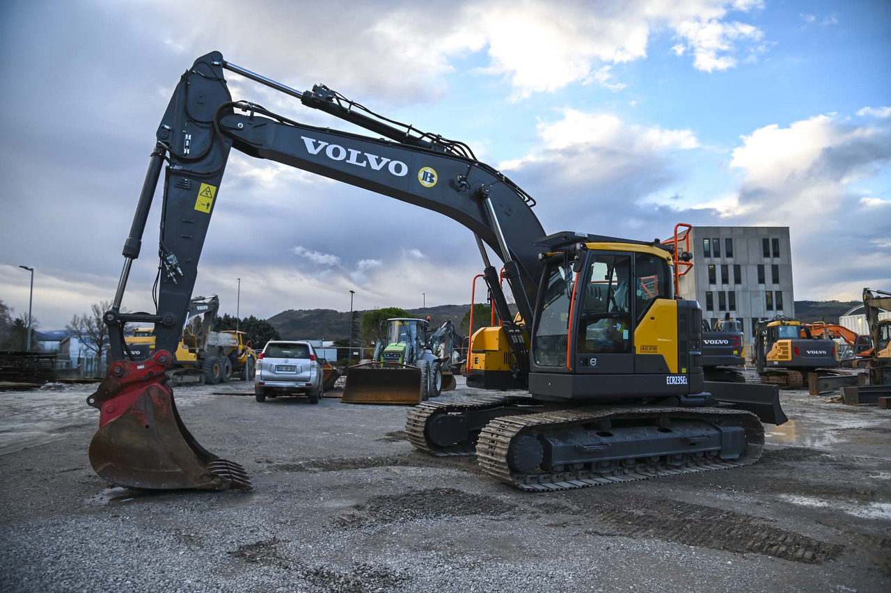 VOLVO ECR235EL - Crawler excavator: picture 2 VOLVO ECR235EL - Crawler excavator: picture 2